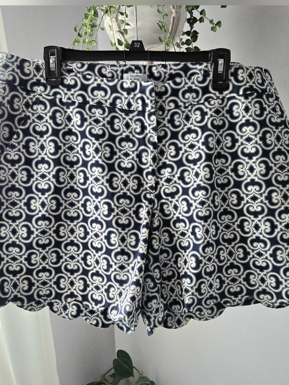 Crown & Ivy Shelby Scalloped Hem Shorts Navy White Lattice Print Plus Size 16W